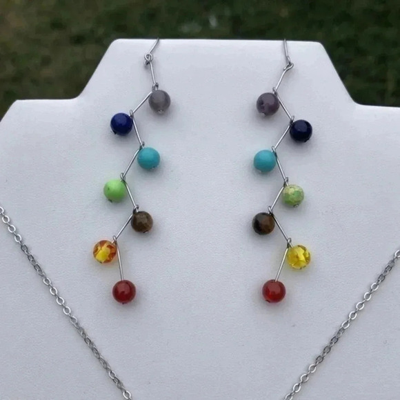 Gorgeous Chakra Stones Reiki Necklace & Earring Set NWT - Picture 2 of 7